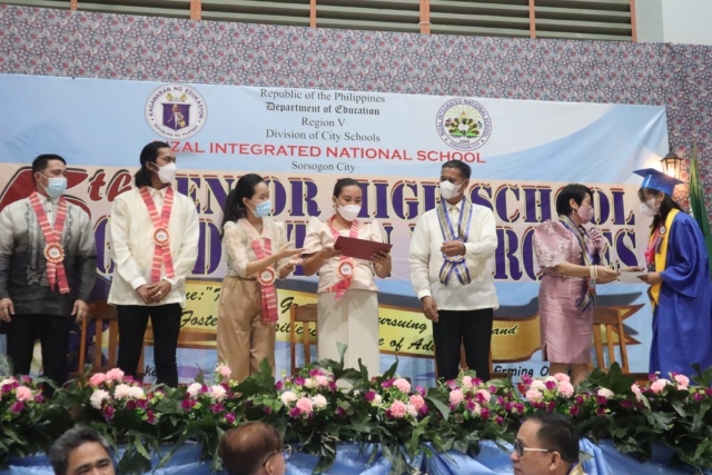 SorSU Research and Exstension coordinators together with SorSU-NLTC distributes certificates to successful Nihongo learners.